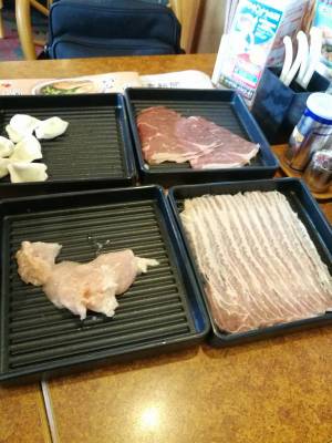 肉、水餃子
